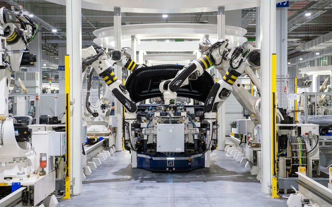 MHI Expands Green Mobility Push with PM E-DRIVE Scheme, PLI Incentives
