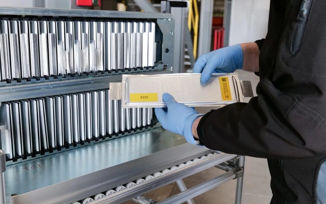 Altilium and JLR Unveil UK’s 1st EV Battery Cells Made From Recycled Materials